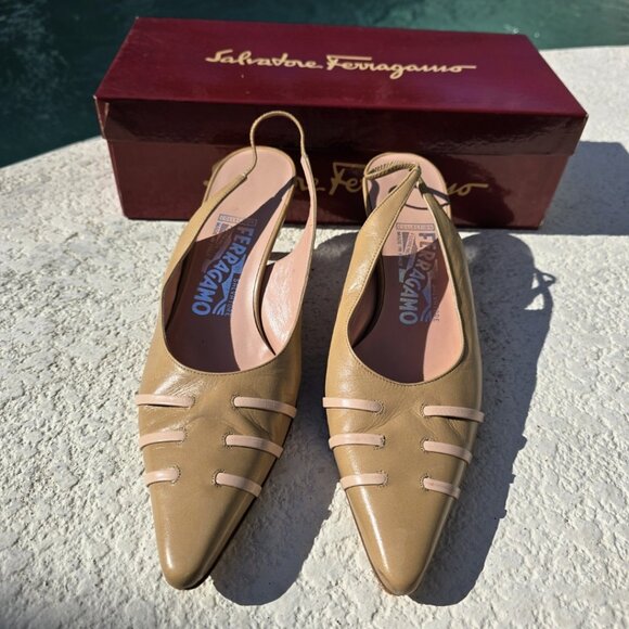 Vintage Salvatore Ferragamo Rosier Beige Leather Slingback Heels — Size 7.5 B - Picture 4 of 9